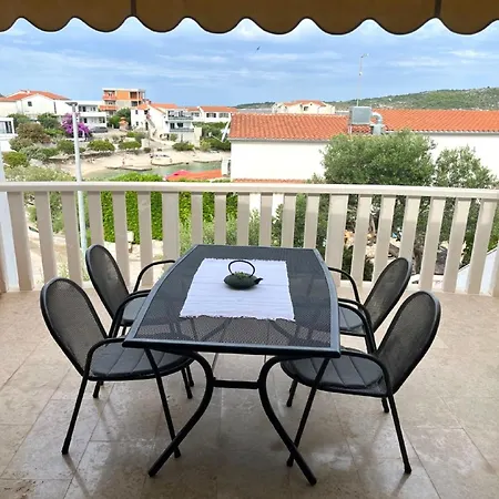 Zeljka דירה